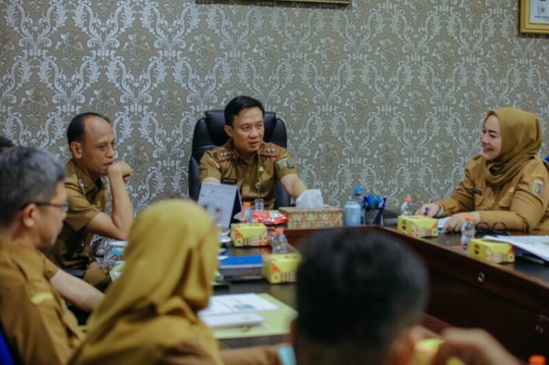 Sekdaprov Lampung Marindo Kurniawan memimpin rapat pengembangan RS Bandar Negara Husada (RSBNH) di Bandarlampung, Selasa (30/6/2026)