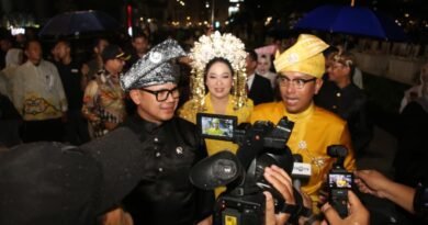 Wamendagri Bima Arya Sebut Karnaval Budaya Nusantara Jadi Simbol Persatuan dan Kolaborasi Daerah