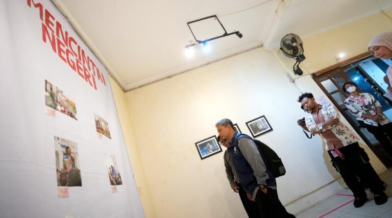 RPC UMY Gelar Pameran Foto “(Un)Defined: Love”, Angkat Beragam Makna Cinta Lewat Fotografi