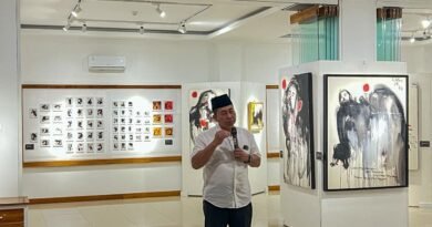 Irjen Pol Dr. Susilo Teguh R. Buka Pameran Tunggal Karya Komjen Pol Prof. Dr. Cryshnanda DL