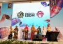 Ketua Harian Dekranas Dorong Perajin Kembangkan Produk Berkelanjutan Hadapi Pasar Global Ketua Harian Dekranas Dorong Perajin Kembangkan Produk Berkelanjutan Hadapi Pasar Global