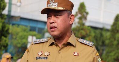 Hari Pertama Sekolah, Wali Kota Bekasi Minta Orang Tua Antar dan Dampingi Anak Hari Pertama Sekolah, Wali Kota Bekasi Minta Orang Tua Antar dan Dampingi Anak