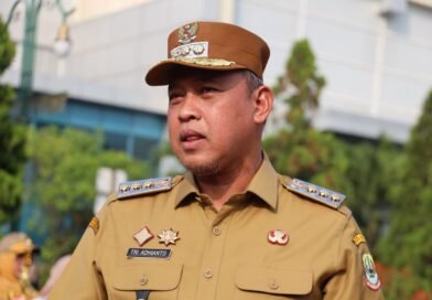 Hari Pertama Sekolah, Wali Kota Bekasi Minta Orang Tua Antar dan Dampingi Anak Hari Pertama Sekolah, Wali Kota Bekasi Minta Orang Tua Antar dan Dampingi Anak