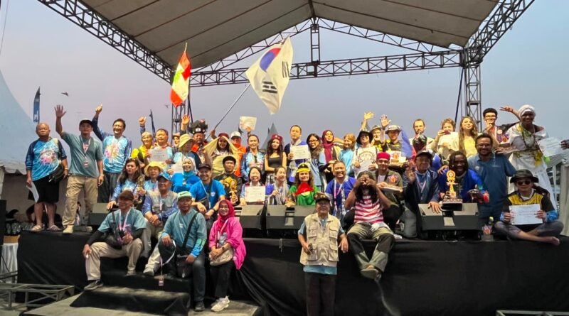 JIKF 2026 Resmi Ditutup, Langit Parangkusumo Dipenuhi Layang-Layang dari 17 Negara JIKF 2026 Resmi Ditutup, Langit Parangkusumo Dipenuhi Layang-Layang dari 17 Negara