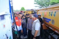 Gubernur Sumsel memantau langsung sistem pelayanan di dispenser pengisian BBM salah satu SPBU penyalur Biosolar