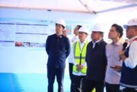 Wakil Presiden RI didampingi Gubernur Sumatera Selatan meninjau progres pembangunan Jembatan Musi V pada ruas Tol Palembang–Betung.