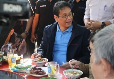 Menkeu Tinjau Pasar Ngasem, Soroti Aktivitas UMKM di Jantung Kota Yogyakarta Menkeu Tinjau Pasar Ngasem, Soroti Aktivitas UMKM di Jantung Kota Yogyakarta