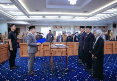 Sekdaprov Lampung Tekankan Integritas saat Melantik Tiga Pejabat Baru Sekdaprov Lampung Tekankan Integritas saat Melantik Tiga Pejabat Baru