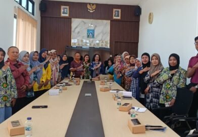 Universitas Widya Mataram Perkuat Daya Saing UMKM Banyuraden melalui Pelayanan Prima