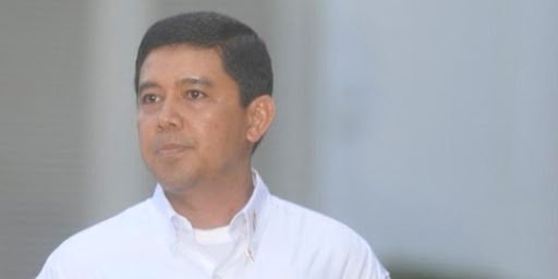 Guru Besar Ilmu Politik Sebut Presiden Prabowo Tegak Lurus pada Konstitusi, Tidak Ada Ruang untuk Intervensi Hukum Guru Besar Ilmu Politik Sebut Presiden Prabowo Tegak Lurus pada Konstitusi, Tidak Ada Ruang untuk Intervensi Hukum