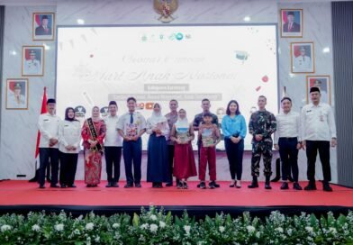 Bupati Aep Wujudkan Pendidikan Terjangkau, Modul Gratis untuk Seluruh Siswa SD-SMP Karawang