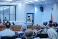 Gubernur Lampung menyampaikan paparan saat menerima kunjungan kerja Menteri Perencanaan Pembangunan Nasional (PPN)/Kepala Bappenas RI Rahmat Pambudy di Ruang Rapat Utama Kantor Gubernur Lampung, Jumat (24/7/2026)