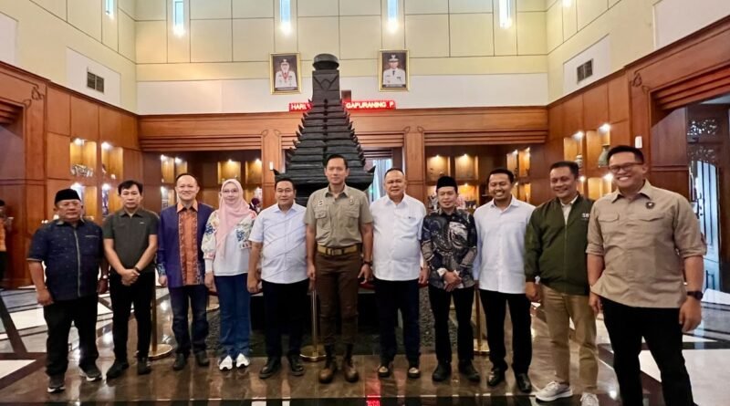 Kunker ke Jawa Timur, Menko AHY Pastikan Infrastruktur Berdampak Nyata bagi Masyarakat