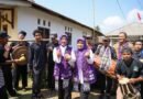 Tinawati Andra Soni Ajak Warga Perkuat Solidaritas saat Kunjungi Posyandu Flamboyan