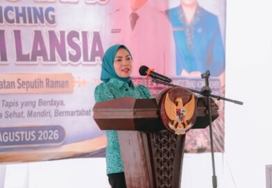 Ketua TP PKK Lampung Canangkan Desa TAPIS dan Luncurkan Sekolah Lansia di Kampung Rukti Endah
