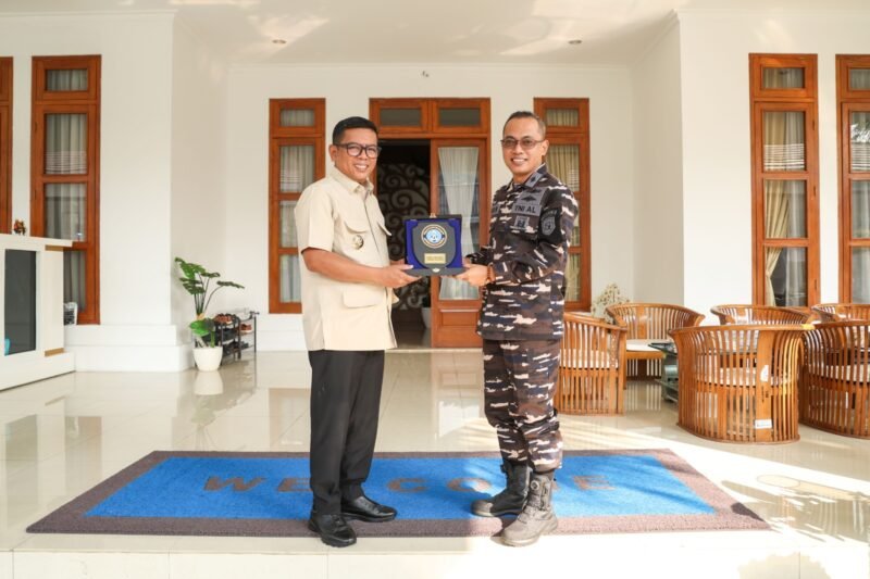 Danlanal Banten Baru Temui Gubernur Andra Soni, Perkuat Sinergi Keamanan Wilayah