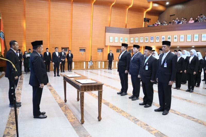 Mendagri Minta ASN Tingkatkan Kinerja saat Lantik Pejabat Kemendagri