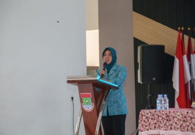 Ketua TP PKK Banten Tinawati Andra Soni Tekankan Peran Keluarga sebagai Sekolah Pertama