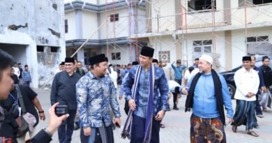 AHY Lanjutkan Gerakan Langit Biru, 80 Ribu Liter Air Bersih Mengalir untuk Warga Madura
