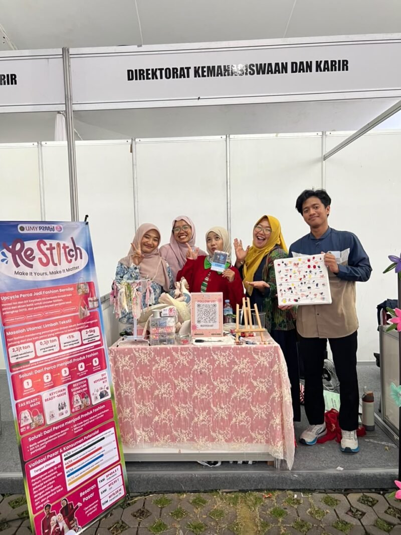 Jawab Isu 2,3 Juta Ton Limbah Tekstil, Mahasiswa UMY Hadirkan ReStitch dan Sabet Inovasi Terbaik SIE EXPO 2026