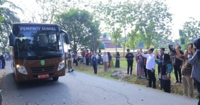 Edward Candra Lepas Rombongan SRT 31 Palembang, Menuju Sekolah Rakyat Permanen OKI