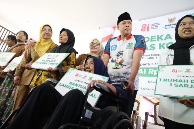 Zakat Disalurkan kepada 1.761 Warga, Wali Kota Bekasi Dorong Baznas Tingkatkan Kepercayaan Publik