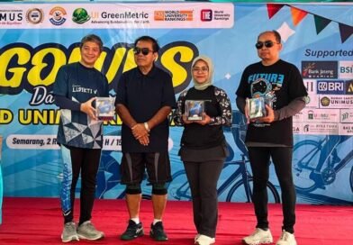 Gowes Bersama Semarakkan Milad Unimus, Lintas Perguruan Tinggi Makin Kompak Gowes Bersama Semarakkan Milad Unimus, Lintas Perguruan Tinggi Makin Kompak