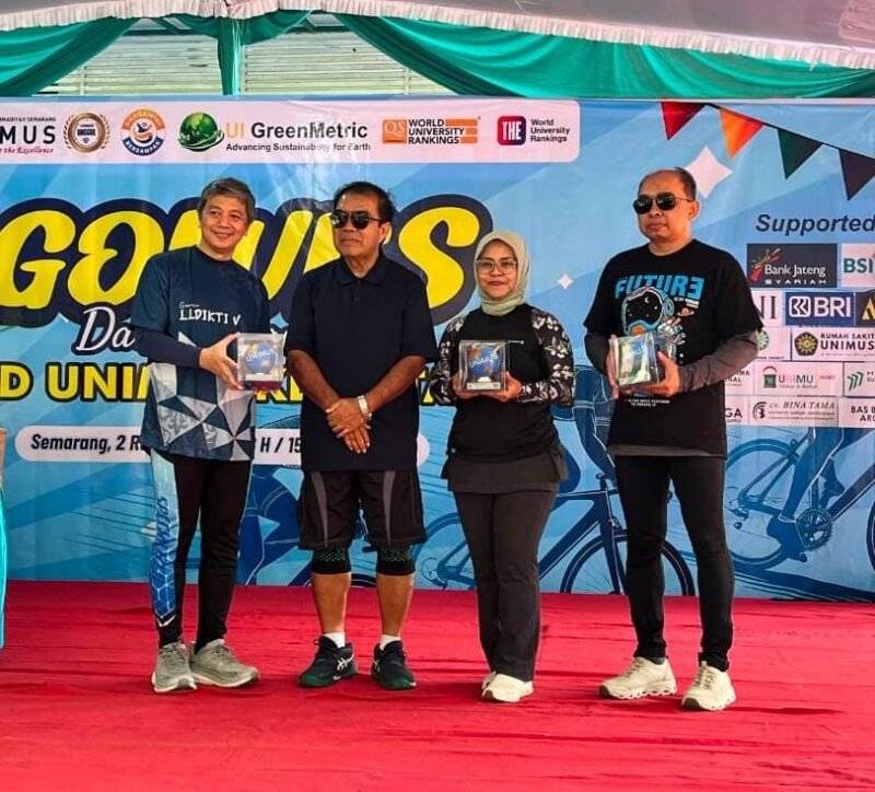 Gowes Bersama Semarakkan Milad Unimus, Lintas Perguruan Tinggi Makin Kompak Gowes Bersama Semarakkan Milad Unimus, Lintas Perguruan Tinggi Makin Kompak