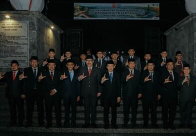 HUT RI ke-81, Sekdaprov Marindo Ikuti Apel Kehormatan dan Renungan Suci di TMP Tanjung Karang