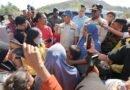 Momen Tak Terduga, Rombongan Mendagri Distop Warga di Nagekeo