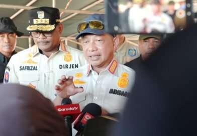 Lima Hari Tangani Gempa NTT, Mendagri Tito Tegaskan Negara Hadir di Tengah Warga