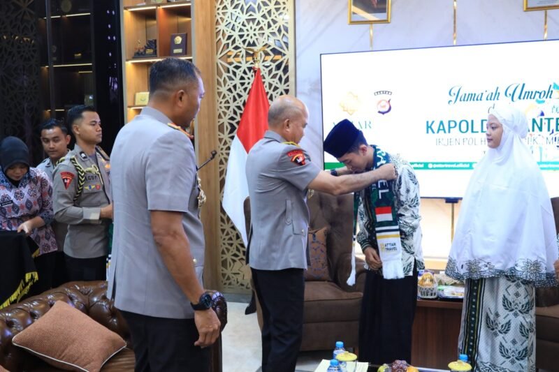 Kapolda Banten Lepas 7 Personel Polda Banten ke Tanah Suci untuk Tunaikan Ibadah Umrah