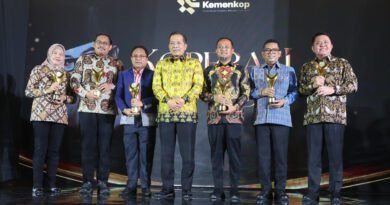 Andra Soni Sabet Bakti Nayaka Mahambara pada Koperasi Award 2026