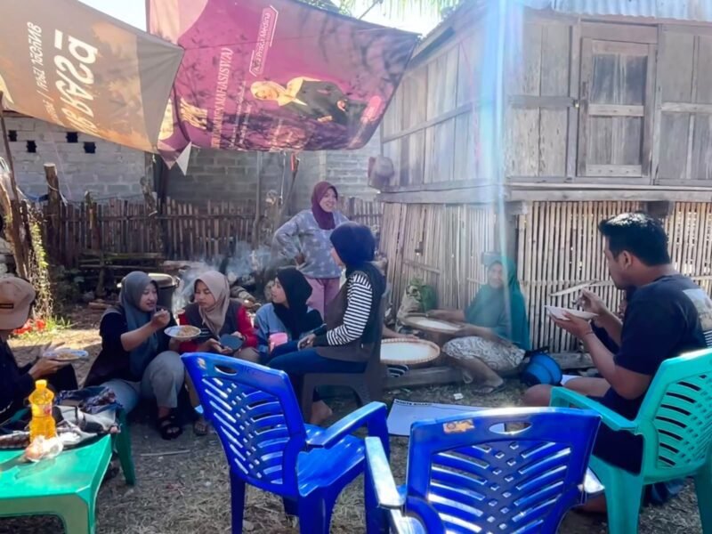 Menjaga Tawa di Tenda Duka: Langkah Kemanusiaan Mahasiswa UMY di Sambi Rampas Menjaga Tawa di Tenda Duka: Langkah Kemanusiaan Mahasiswa UMY di Sambi Rampas