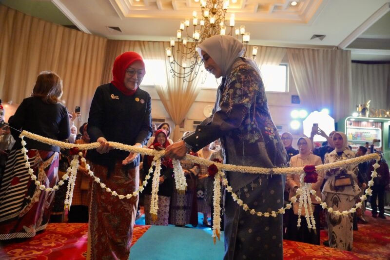 Pameran Roepa Merdeka Dibuka, Ketua Harian Dekranas Apresiasi Karya Seni Instalasi DWP BIN