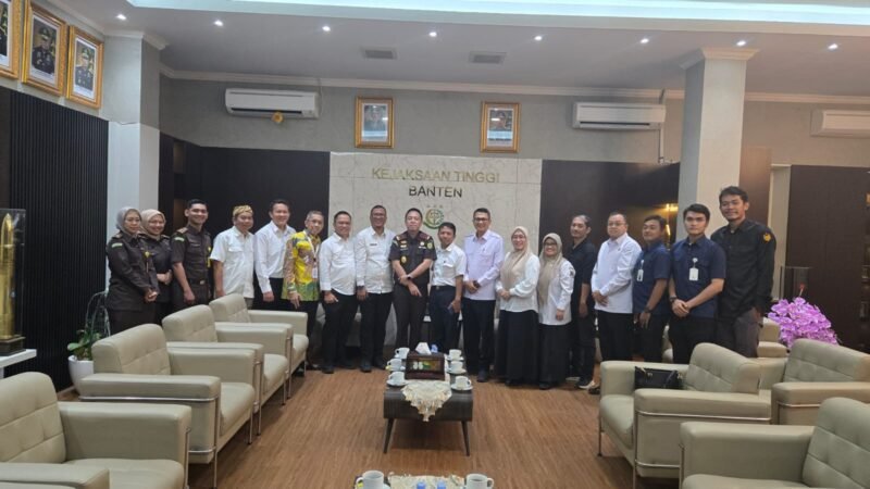 Pengurus IKA UNPAD Banten Silaturahmi dengan Kajati, Perkuat Jaring Kerja di Daerah