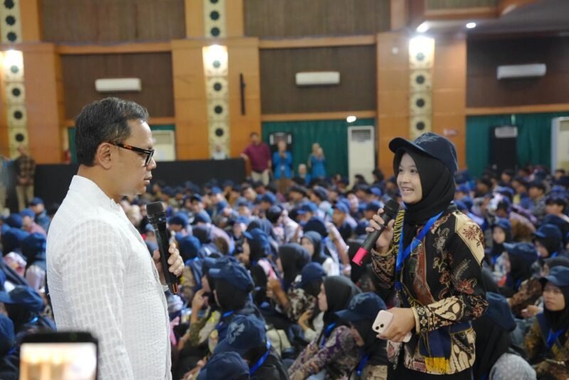 Wamendagri Bima Arya Dorong Generasi Muda Berperan Aktif Membangun Indonesia di Tengah Disrupsi Digital