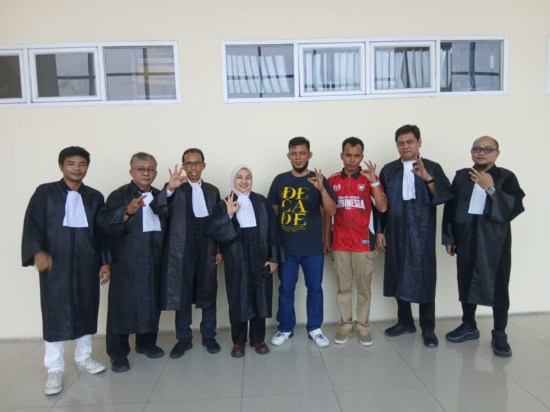 Hanya Rp500 Ribu, Buruh Gabriel Lumbantoruan Terancam 6 Tahun Penjara dan Denda Rp60 Miliar Hanya Rp500 Ribu, Buruh Gabriel Lumbantoruan Terancam 6 Tahun Penjara dan Denda Rp60 Miliar