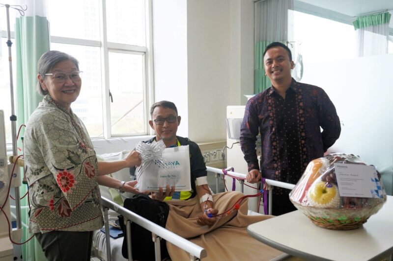 Pendamping Pasien Juga Perlu Dijaga, Primaya Hospital Bagikan 2.000 Mini MCU di Hari Pelanggan Nasional