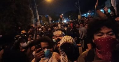 Aksi Demonstrasi Memanas, Warga dan Massa Aksi Terlibat Saling Dorong