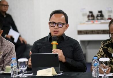 Perkuat Ekonomi Daerah, Wamendagri Bima Arya: Pemerintah Pusat Terus Matangkan Kebijakan Perkuat Ekonomi Daerah, Wamendagri Bima Arya: Pemerintah Pusat Terus Matangkan Kebijakan