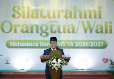 Tiga Pesan BPH UMY untuk Orang Tua Mahasiswa Baru: Jaga Karakter, Perkuat Doa, dan Tekun Menuntut Ilmu Tiga Pesan BPH UMY untuk Orang Tua Mahasiswa Baru: Jaga Karakter, Perkuat Doa, dan Tekun Menuntut Ilmu