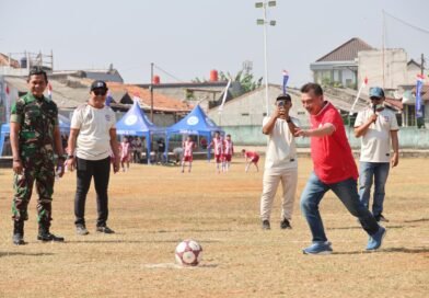 Buka Turnamen Sepak Bola, Wawali Harris Bobihoe Dorong Generasi Muda Berprestasi