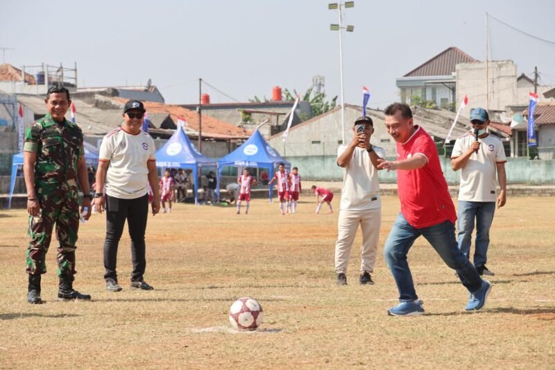 Buka Turnamen Sepak Bola, Wawali Harris Bobihoe Dorong Generasi Muda Berprestasi