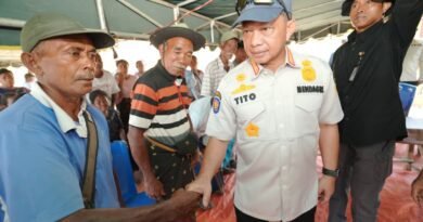 Bantuan Presiden untuk Korban Gempa, Mendagri Minta Kepala Daerah di NTT Segera Salurkan Bantuan Presiden untuk Korban Gempa, Mendagri Minta Kepala Daerah di NTT Segera Salurkan
