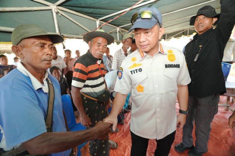 Bantuan Presiden untuk Korban Gempa, Mendagri Minta Kepala Daerah di NTT Segera Salurkan Bantuan Presiden untuk Korban Gempa, Mendagri Minta Kepala Daerah di NTT Segera Salurkan