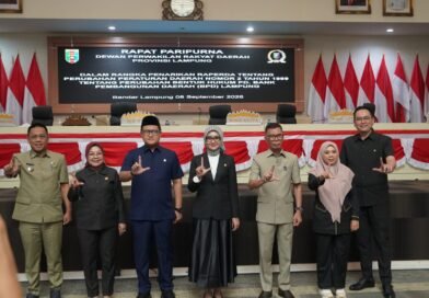 DPRD dan Pemprov Lampung Sepakati Penarikan Raperda Perubahan Bentuk Hukum BPD DPRD dan Pemprov Lampung Sepakati Penarikan Raperda Perubahan Bentuk Hukum BPD