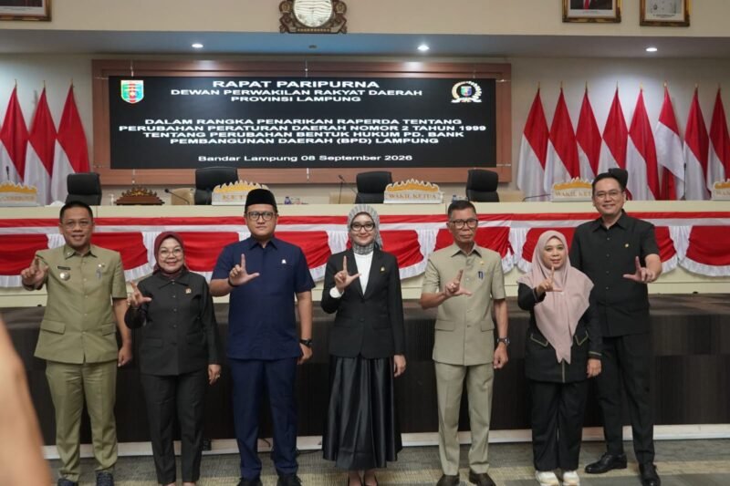 DPRD dan Pemprov Lampung Sepakati Penarikan Raperda Perubahan Bentuk Hukum BPD DPRD dan Pemprov Lampung Sepakati Penarikan Raperda Perubahan Bentuk Hukum BPD