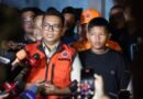 Gubernur Banten Andra Soni Pantau Langsung Operasi SAR Gabungan Cari 8 Orang Hilang di Perairan Anak Krakatau Gubernur Banten Andra Soni Pantau Langsung Operasi SAR Gabungan Cari 8 Orang Hilang di Perairan Anak Krakatau