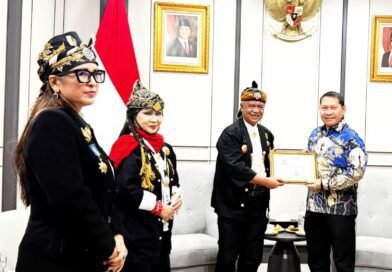 Tim Masda Jabar dan BIN Bahas Penguatan Pendekatan Budaya da-lam Pembangunan SDM Tim Masda Jabar dan BIN Bahas Penguatan Pendekatan Budaya da-lam Pembangunan SDM